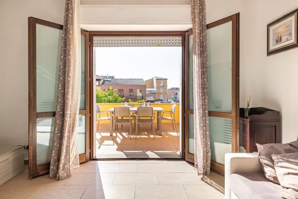 Dimoras Bellissimo Appartamento Centrocitta Olbia Exterior photo