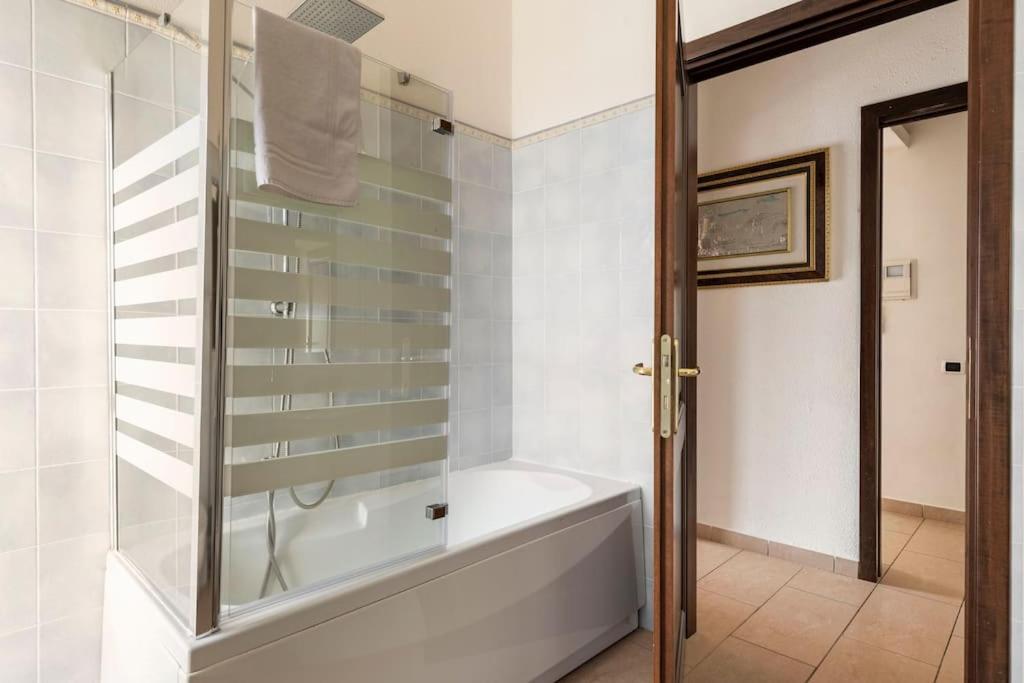 Dimoras Bellissimo Appartamento Centrocitta Olbia Exterior photo