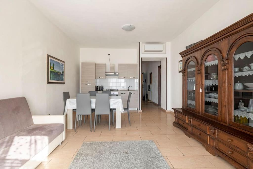 Dimoras Bellissimo Appartamento Centrocitta Olbia Exterior photo